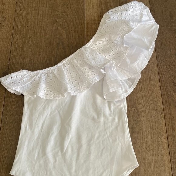 Zara One Shoulder Ruffle Bodysuit Stretch One Piece Top White (Size S) - Picture 8 of 11